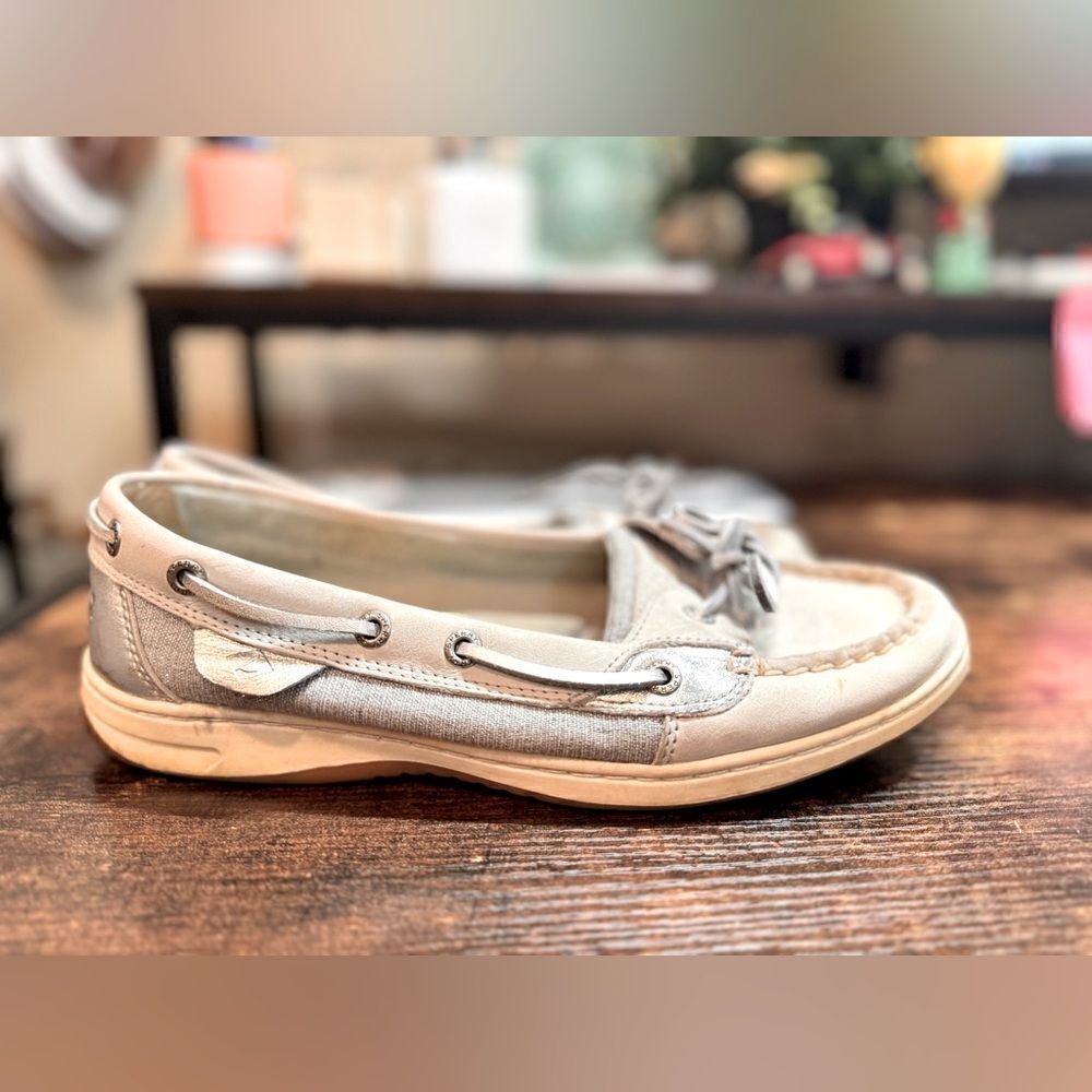 Sperry Silver Leather Topsiders size 8